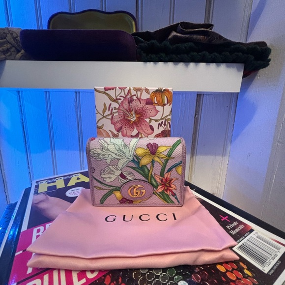 Gucci limited edition Japan exclusive wallet - Picture 2 of 8